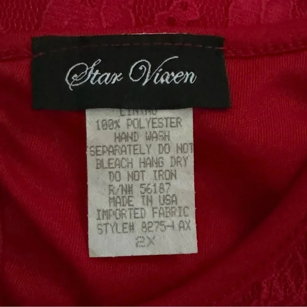 Star Vixen 2X Short Top Red Floral Short Sleeve Scoop Neck Lace Button Back - Picture 6 of 6